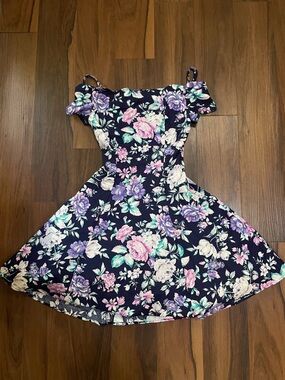 Vintage 80s floral dress fit and flare poofy skirt